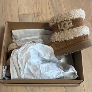 UGG kids Brown Shearling Boots
